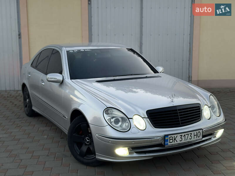 Mercedes-benz E-class (2003)