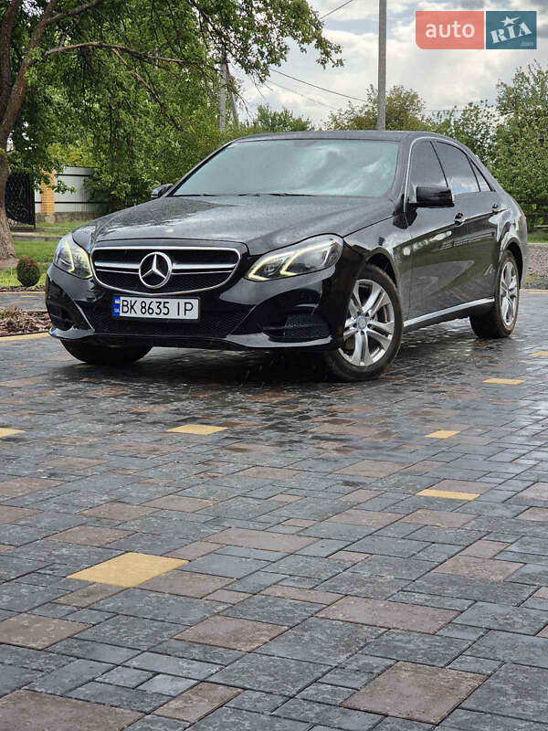 Mercedes-benz E-class (2010)