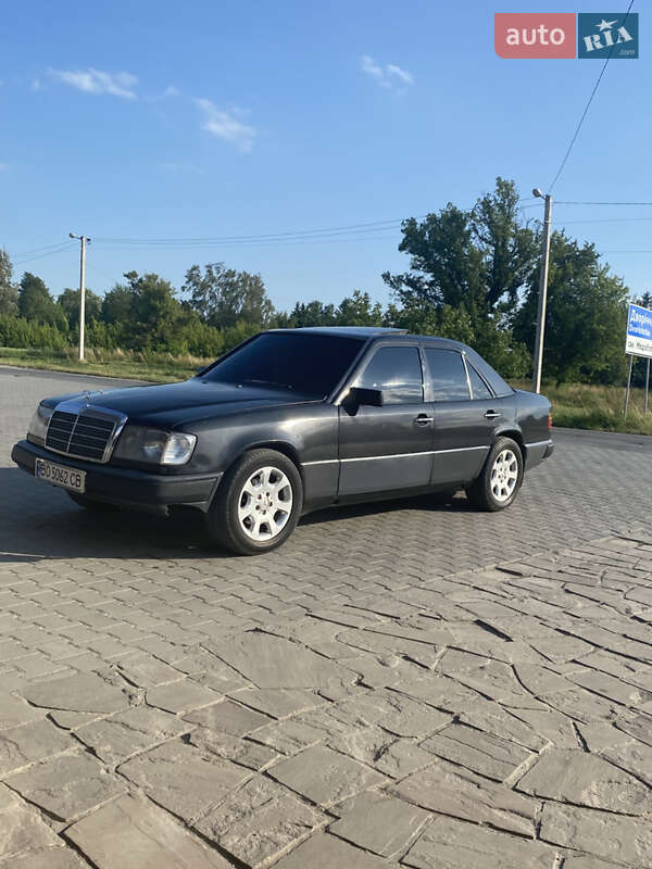 Mercedes-benz E-class (1993)
