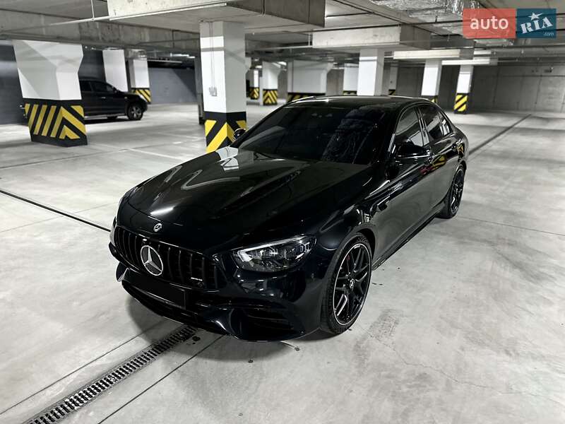 Mercedes-benz E-class (2021)