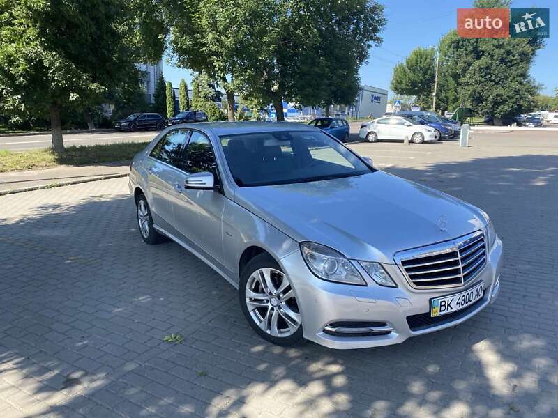 Mercedes-benz E-class (2010)