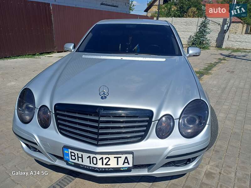 Mercedes-benz E-class (2008)