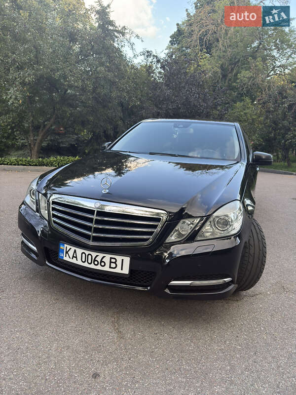 Mercedes-benz E-class (2010)