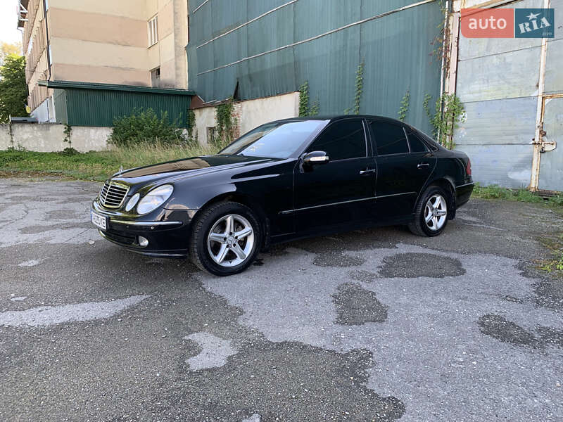 Mercedes-benz E-class (2004)