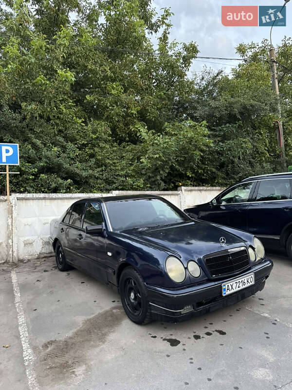 Mercedes-benz E-class (1996)