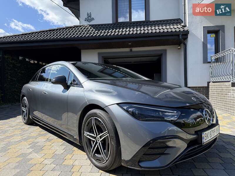 Mercedes-benz Eqe (2022)