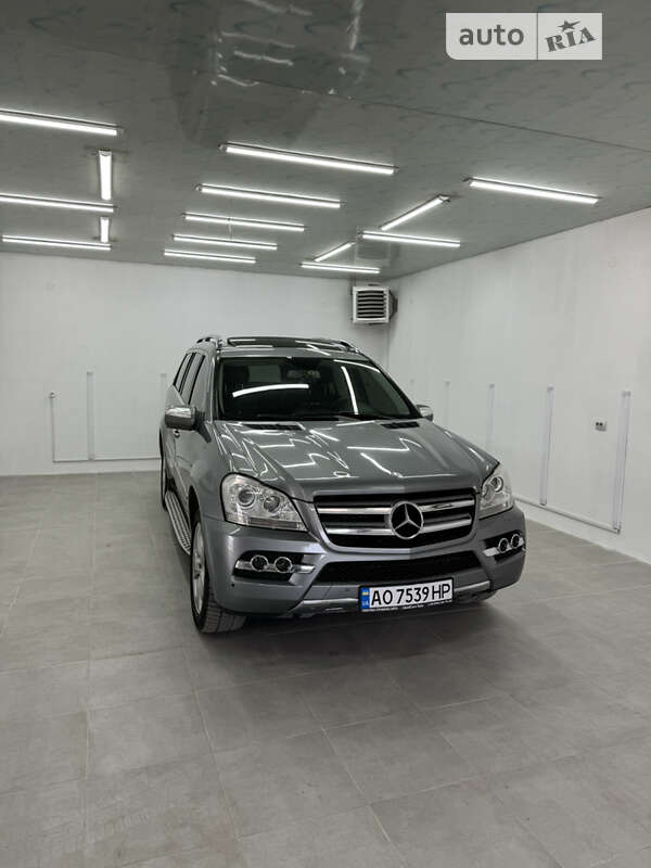 Mercedes-benz Gl-class (2010)