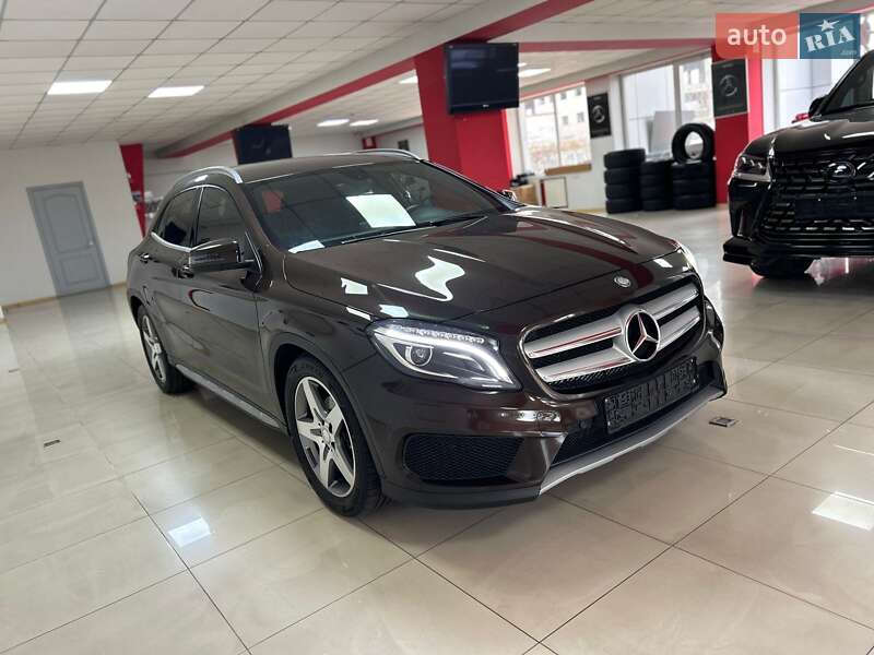 Mercedes-benz Gla-class (2015)