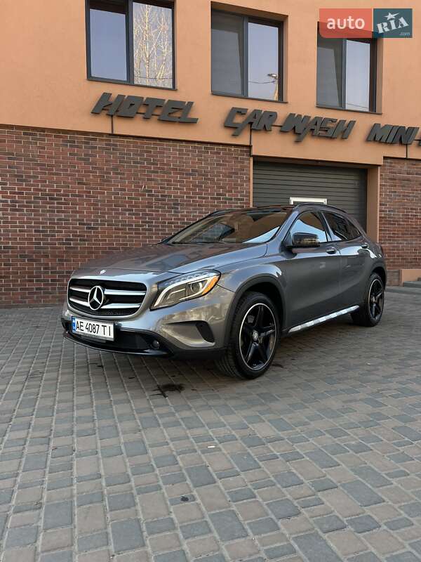 Mercedes-benz Gla-class (2016)