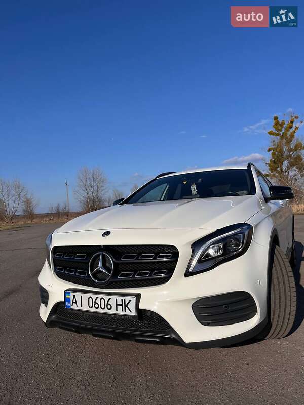Mercedes-benz Gla-class (2017)