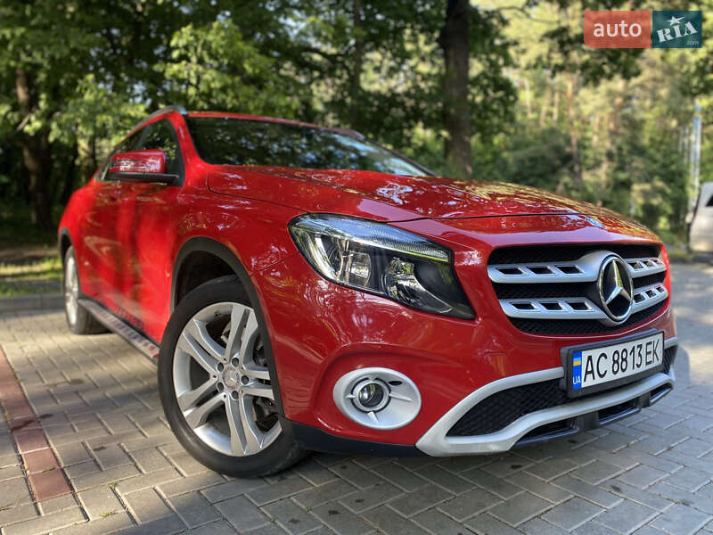 Mercedes-benz Gla-class (2016)