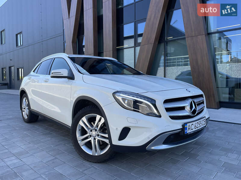 Mercedes-benz Gla-class (2016)