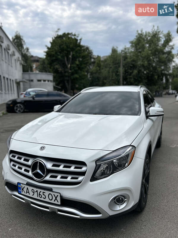 Mercedes-benz Gla-class (2019)