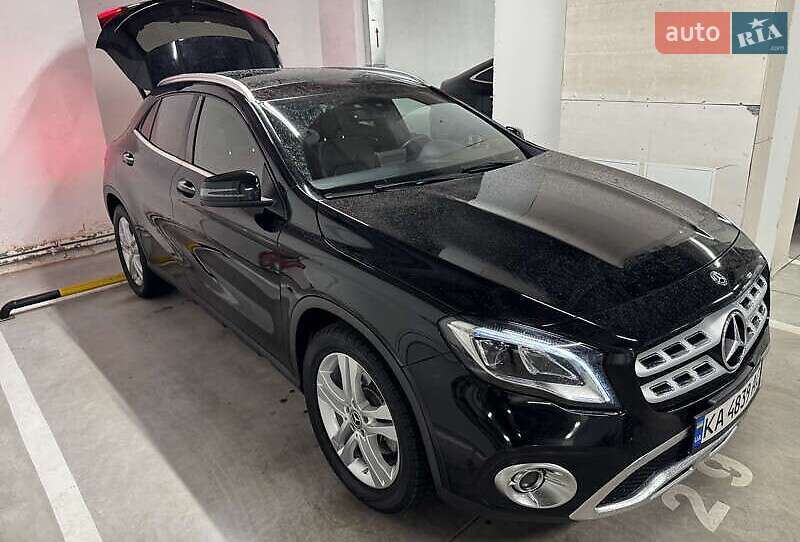 Mercedes-benz Gla-class (2018)