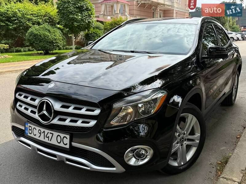 Mercedes-benz Gla-class (2017)