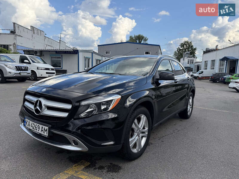 Mercedes-benz Gla-class (2017)