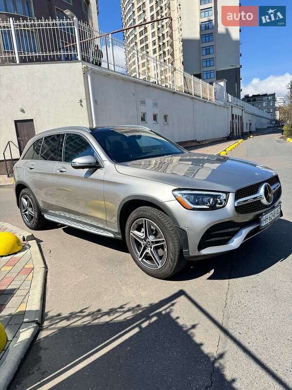 Mercedes-benz Glc-class (2021)
