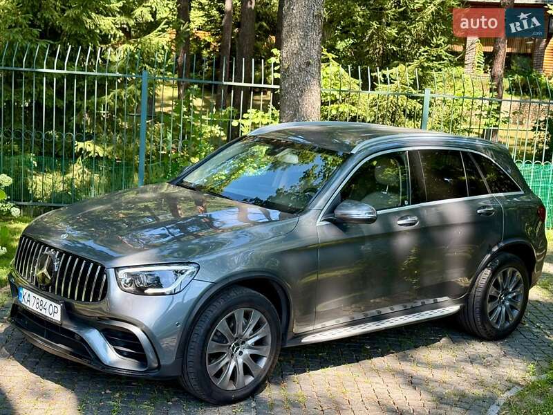 Mercedes-benz Glc-class (2016)