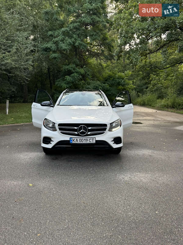 Mercedes-benz Glc-class (2016)