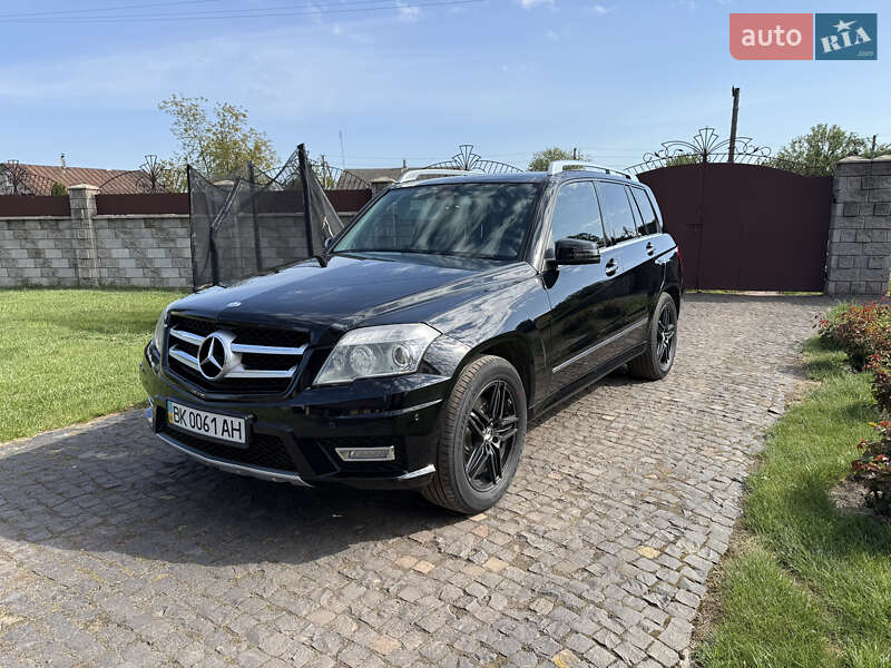Mercedes-benz Glk-class (2011)