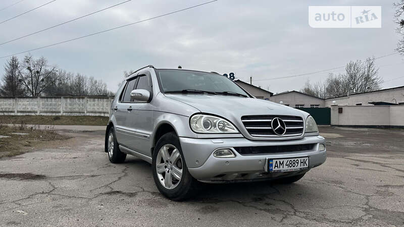 Mercedes-benz M-class (2005)