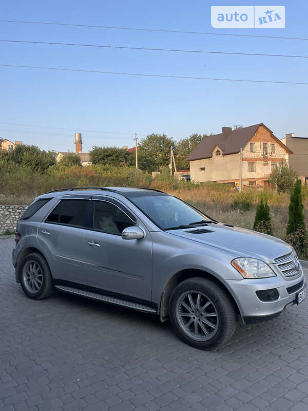Mercedes-benz M-class (2008)
