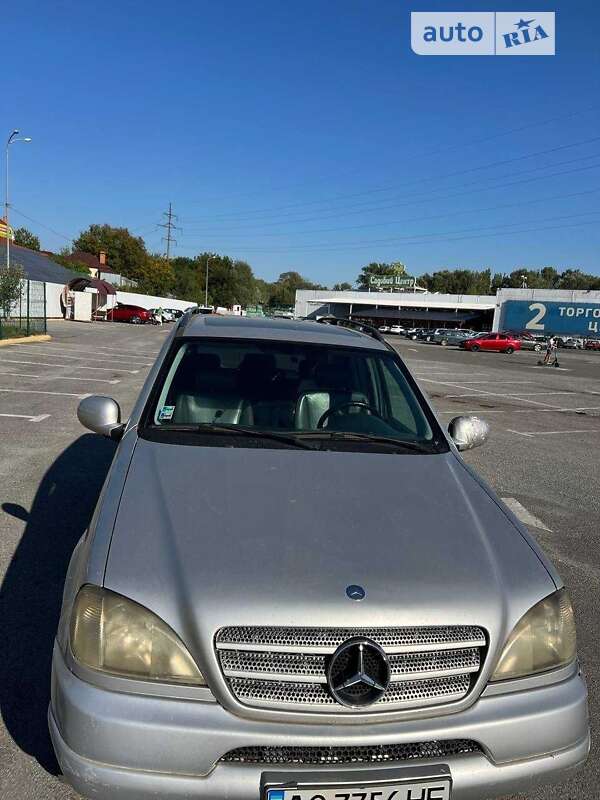 Mercedes-benz M-class (1998)