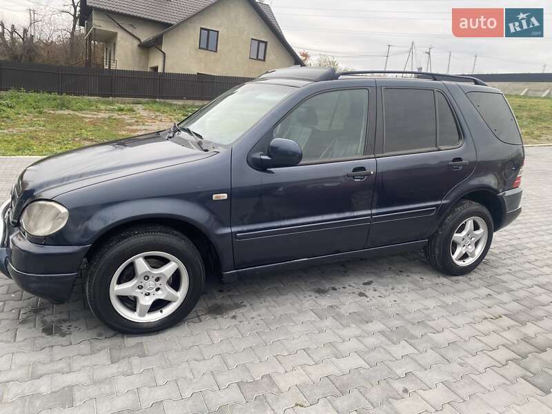 Mercedes-benz M-class (2001)