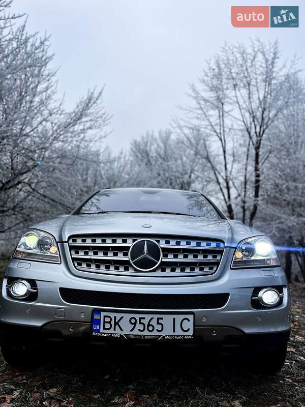 Mercedes-benz M-class (2008)