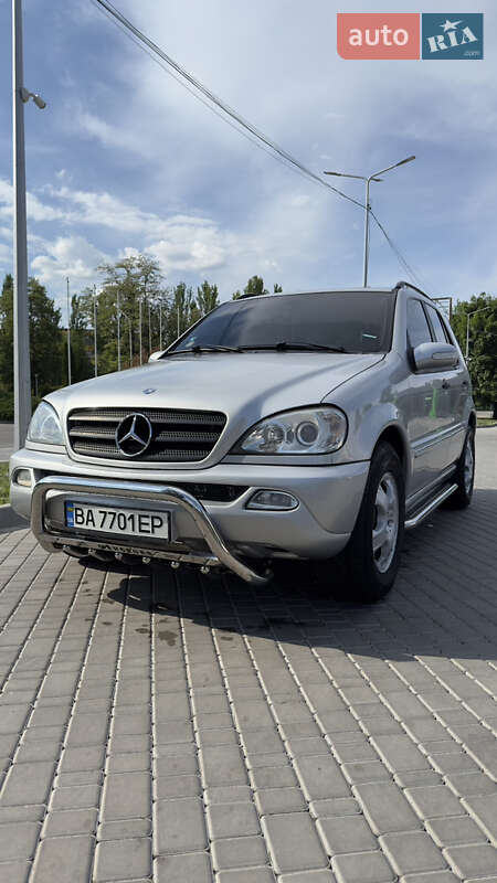 Mercedes-benz M-class (2002)