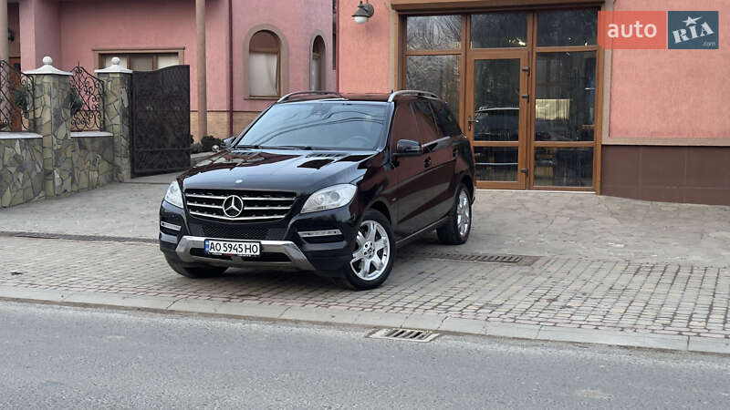 Mercedes-benz M-class (2011)