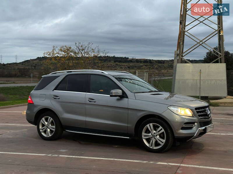 Mercedes-benz M-class (2014)