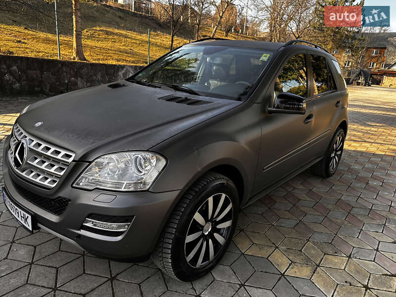 Mercedes-benz M-class (2010)