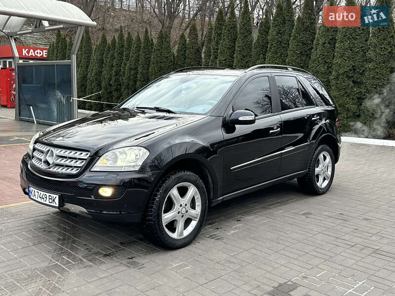Mercedes-benz M-class (2006)