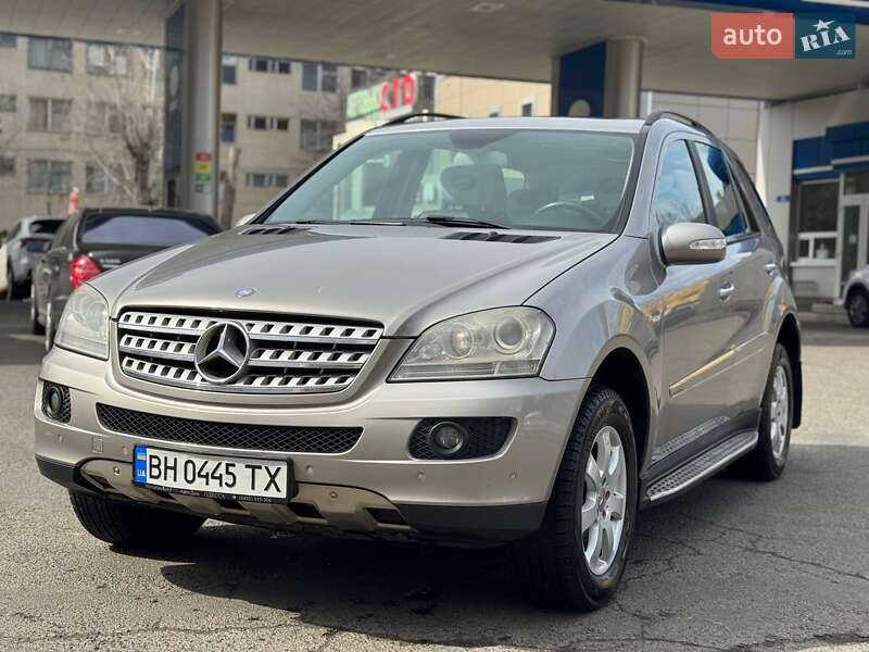 Mercedes-benz M-class (2006)