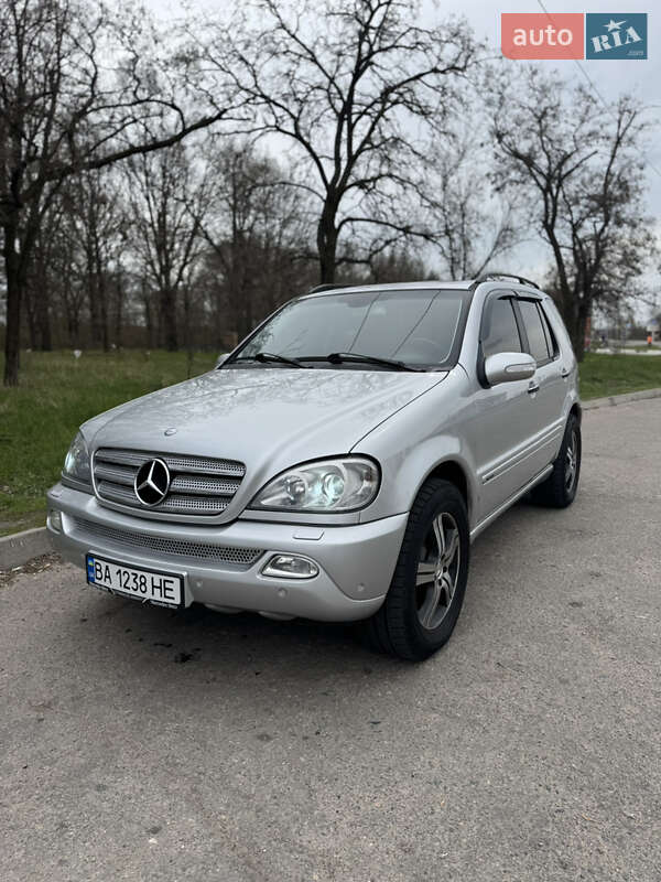 Mercedes-benz M-class (2002)