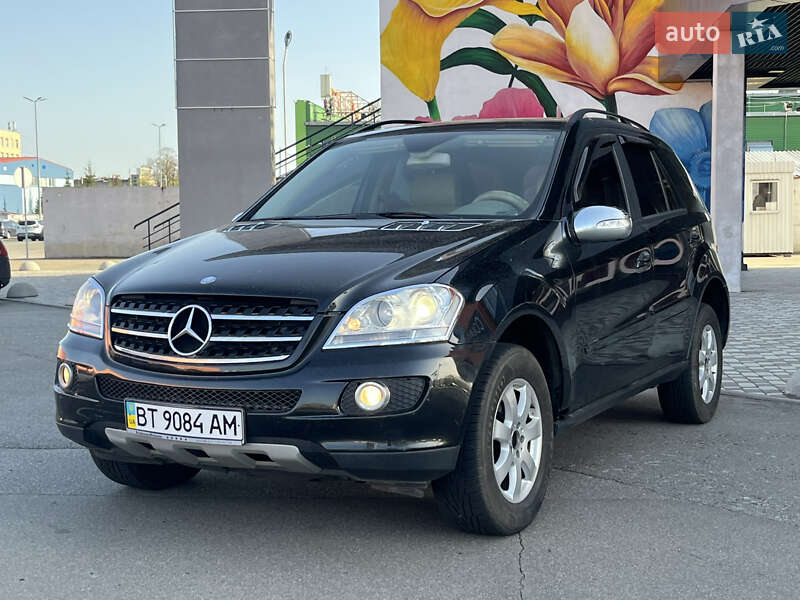Mercedes-benz M-class (2006)