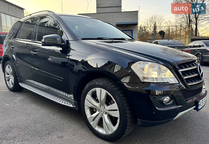 Mercedes-benz M-class (2010)