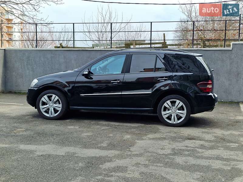Mercedes-benz M-class (2008)