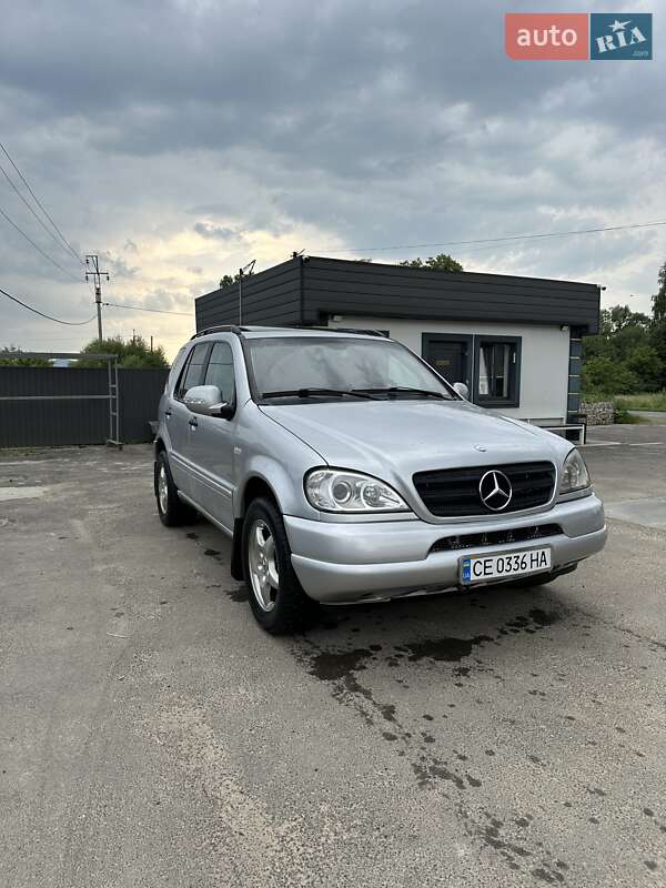 Mercedes-benz M-class (2000)