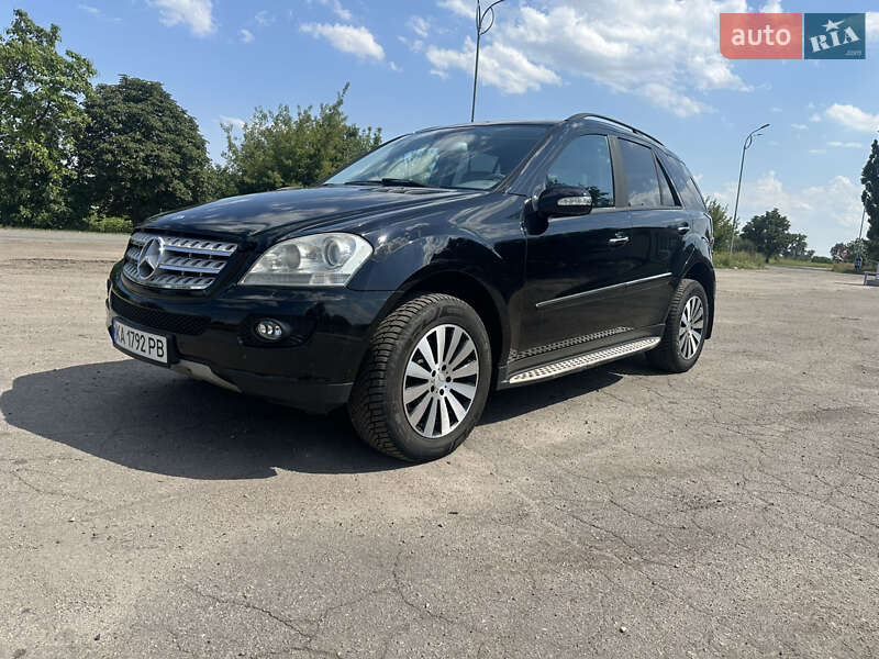 Mercedes-benz M-class (2006)