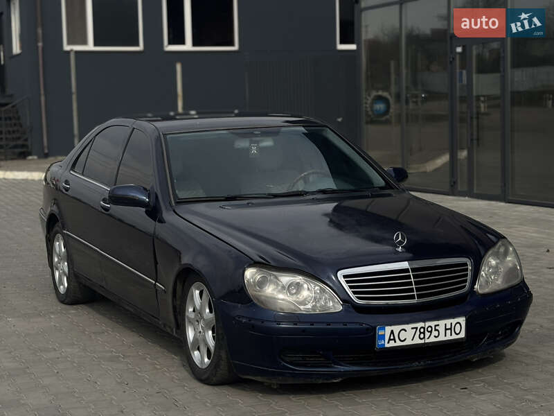 Mercedes-benz S-class (1999)