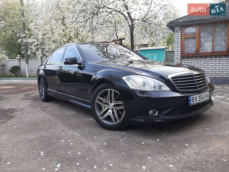 Mercedes-benz S-class (2008)