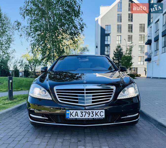 Mercedes-benz S-class (2006)