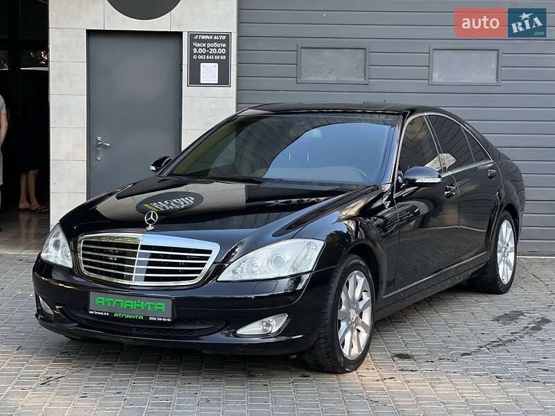 Mercedes-benz S-class (2008)