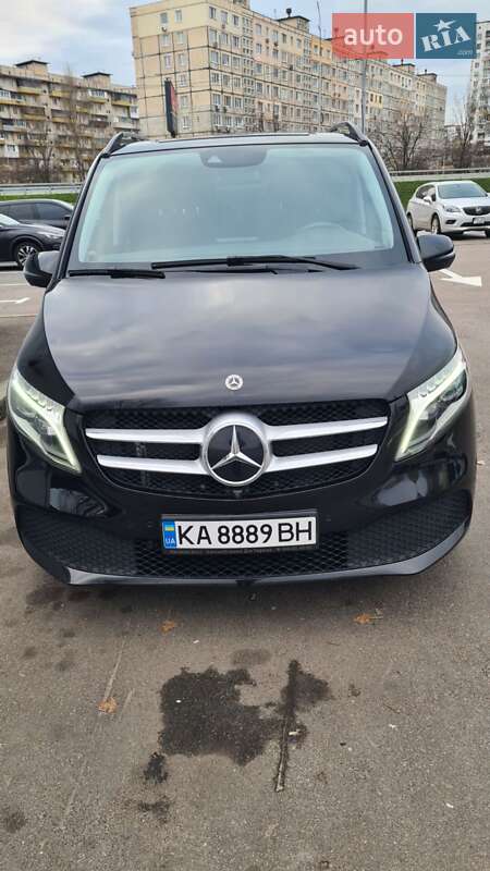 Mercedes-benz V 300 d (2022)