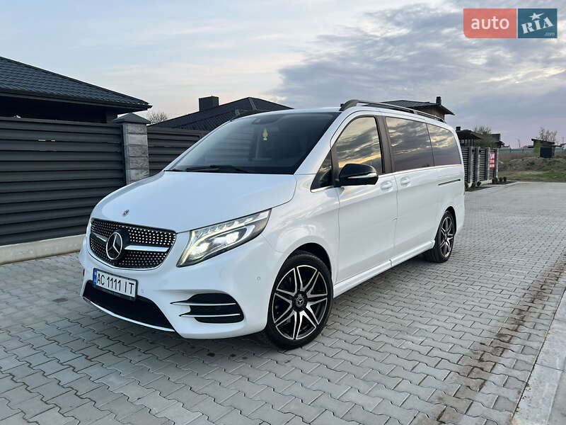 Mercedes-benz V-class (2015)