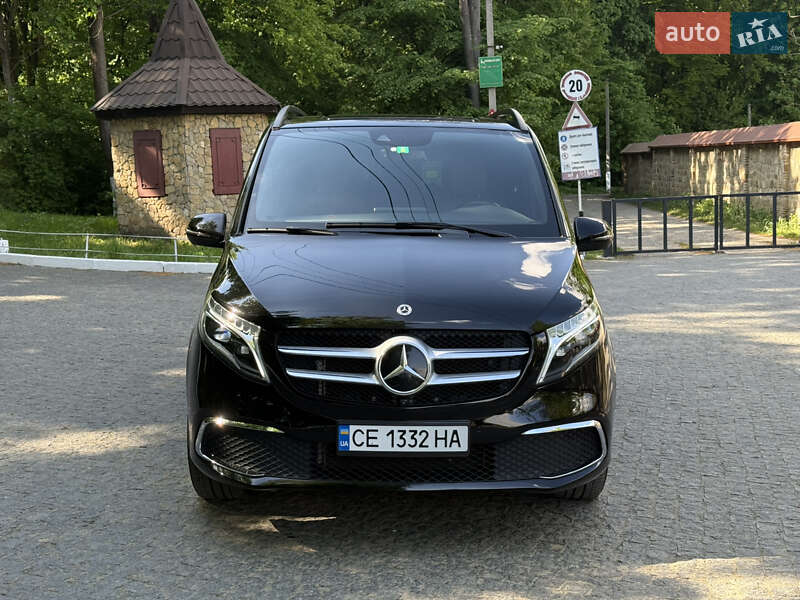 Mercedes-benz V-class (2022)