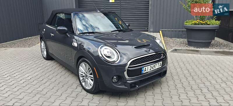 Mini Convertible (2019)