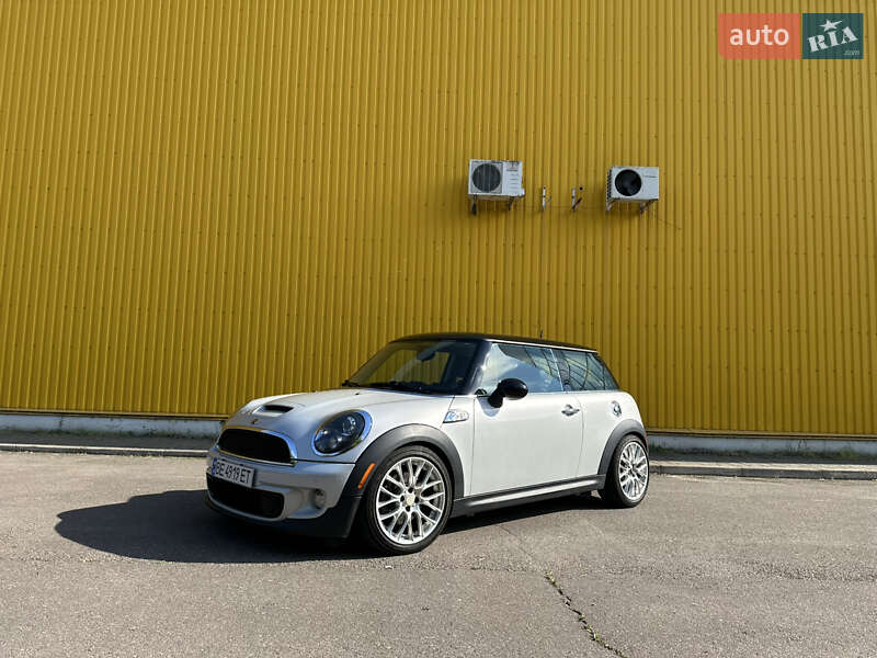 Mini Cooper (2012)